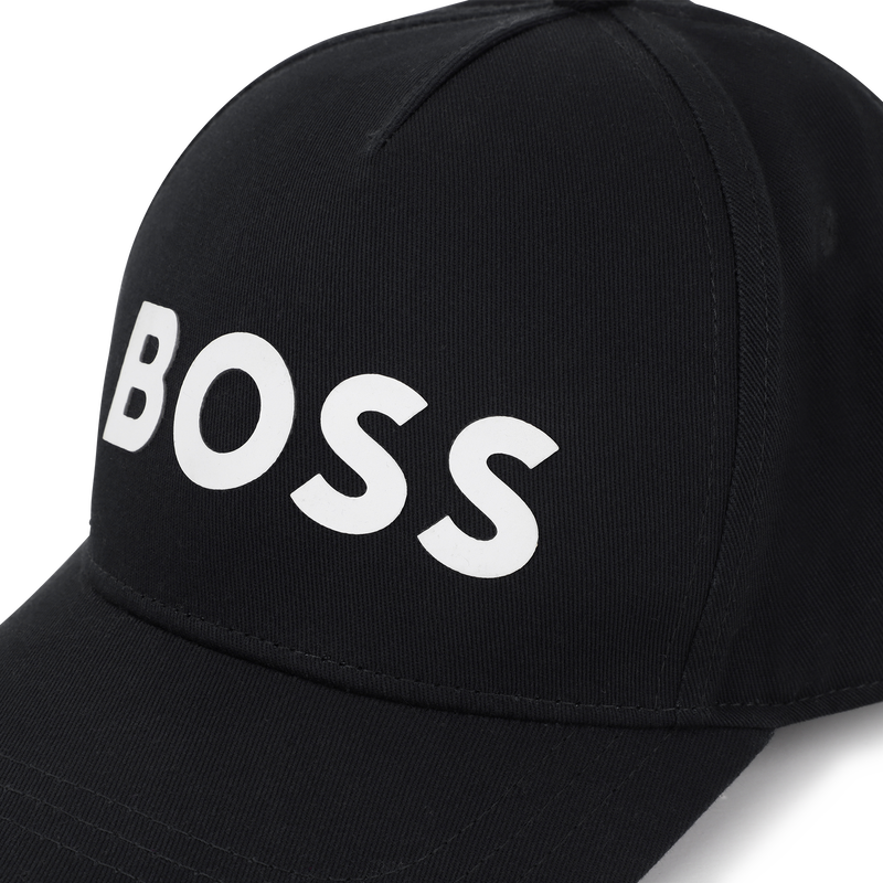 Cap with adjustable fastening BOSS 
                        BOY