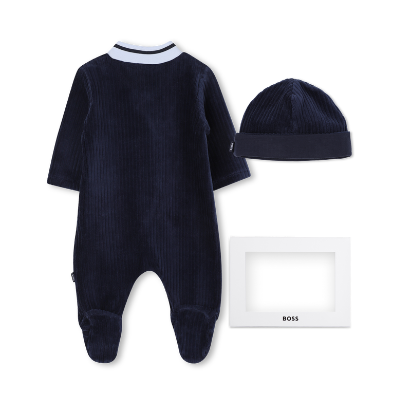 Pajama and hat set BOSS 
                        BOY