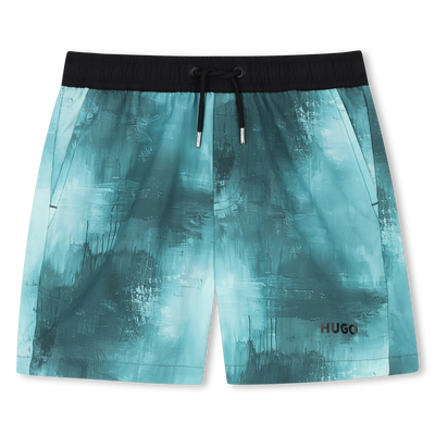 Surfing with tightening laces HUGO BOY