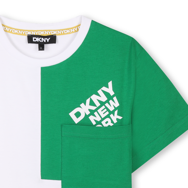 Loose T-shirt with pocket DKNY 
                    UNISEX