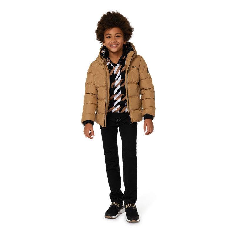 Sneakers with elastic