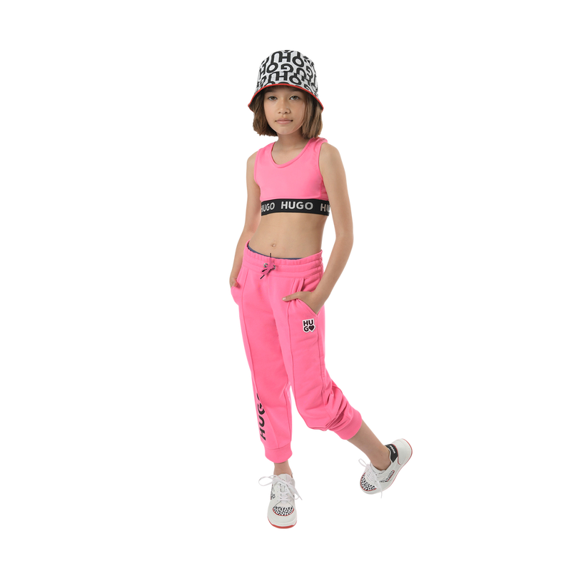 Reversible bucket hat