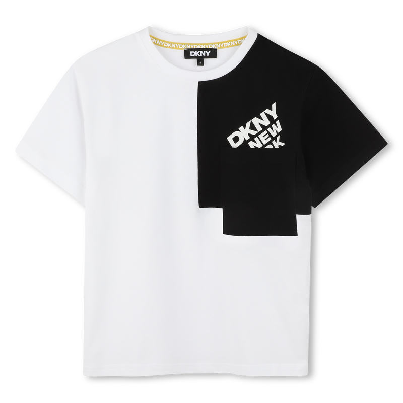 Loose T-shirt with pocket DKNY 
                        UNISEX