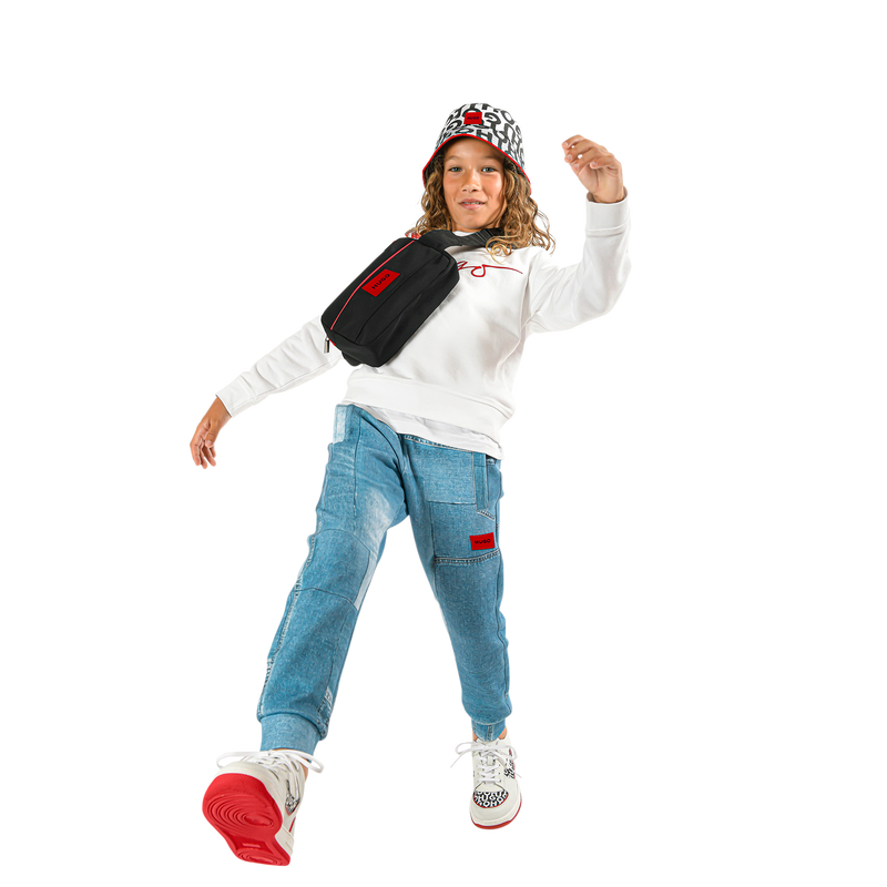 Reversible bucket hat