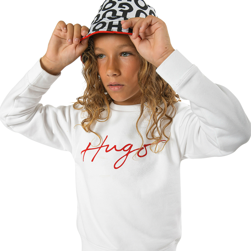 Reversible bucket hat