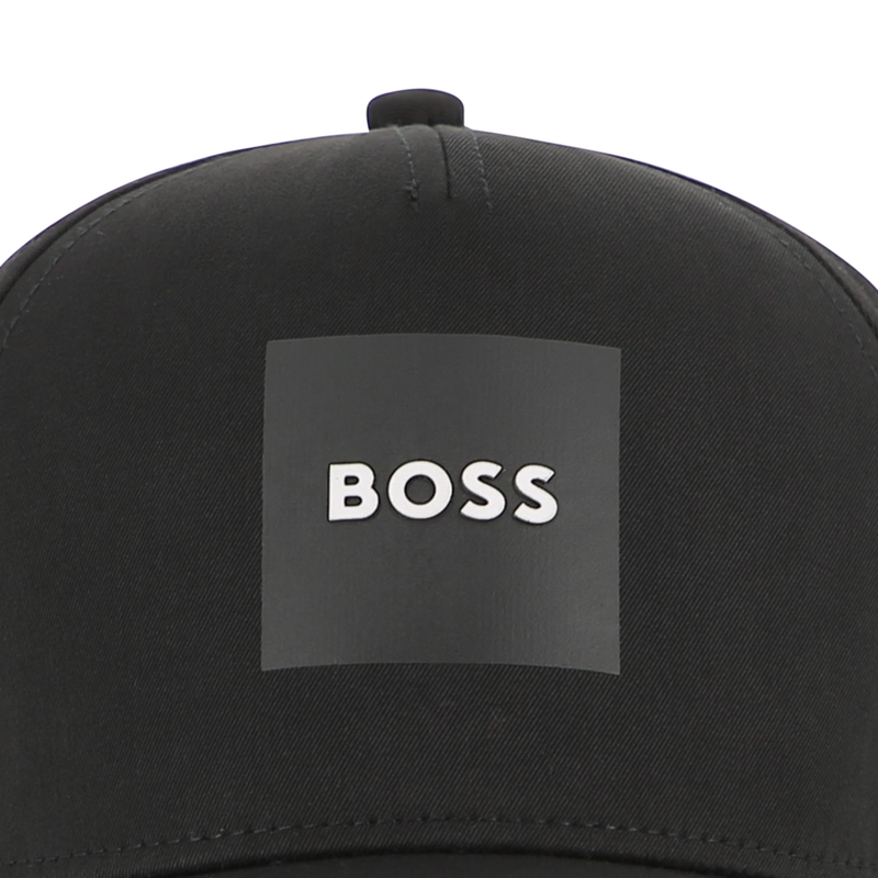 CAP WITH ADJUSTABLE CLOSURE BOSS 
                        BOY