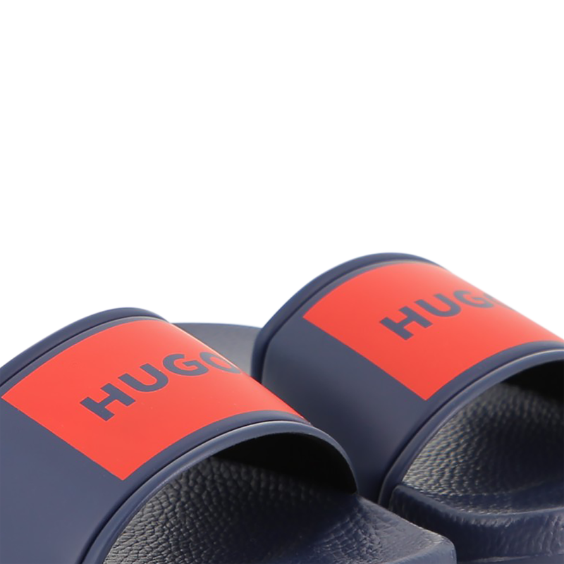 Slides HUGO 
                        BOY