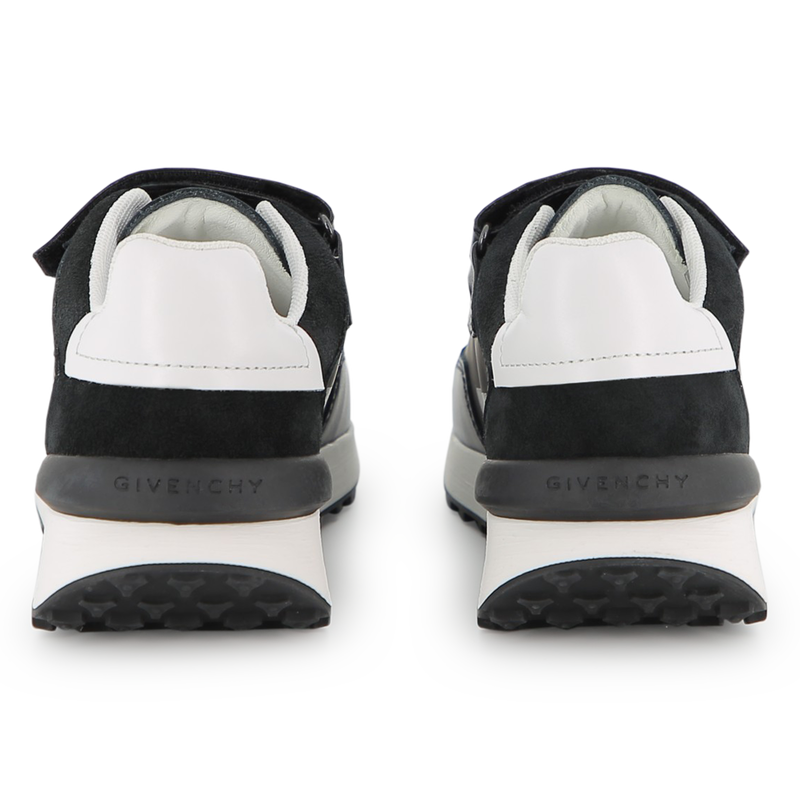 LACE-UP SNEAKERS GIVENCHY 
                        UNISEX